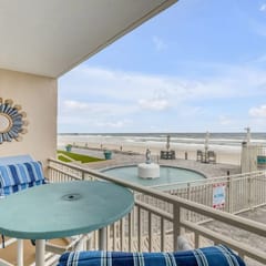 Oceanfront Daytona Beach | Steps to Beach & Pool