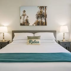 Beach Getaway | King Bed + Sofa Bed | Pets OK