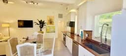 Stunning Art Studio at the Beach!