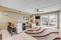 Mariners Cove Condo | Steps to Beach | Pool