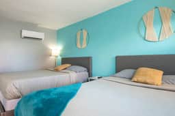 1915 Beach Club - Sunset Suite 7