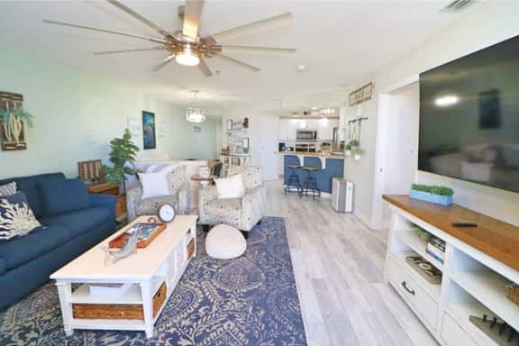 Beachside Resort Condo - Image 1