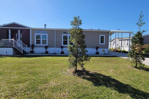 Two Pools, Marina, Boat Launch & Boat/RV Parking!