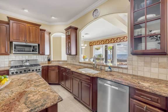 Luxury Waterfront Estate - Incredible Rocket Views - Image 5