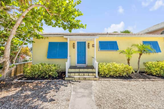 Colorful NSB Beach Retreat • Stunning Deck Oasis