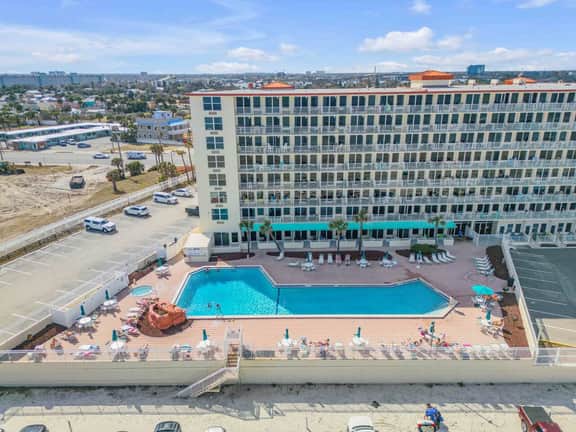 Beachfront Bliss in the Heart of Daytona!