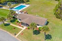 Steps from Pool, Large, Clean Getaway Near River
