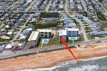 Gorgeous Corner Beach Condo!