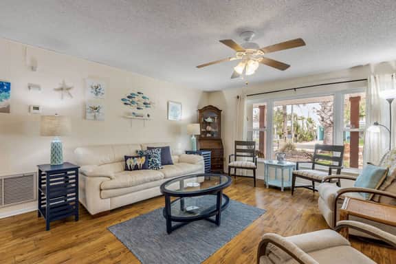 Three Blocks to Flagler | Fenced Backyard Pets OK