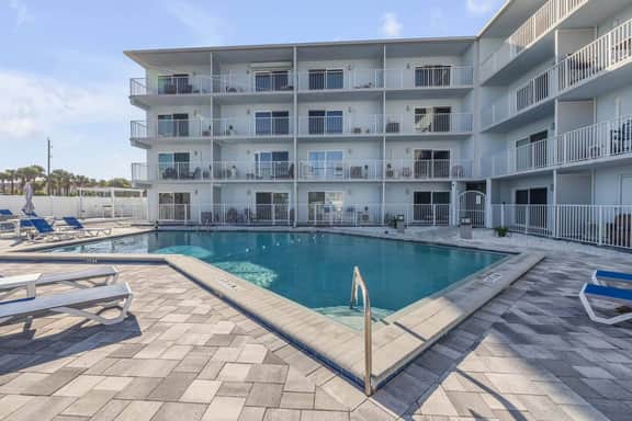Mariners Cove Condo | Steps to Beach | Pool