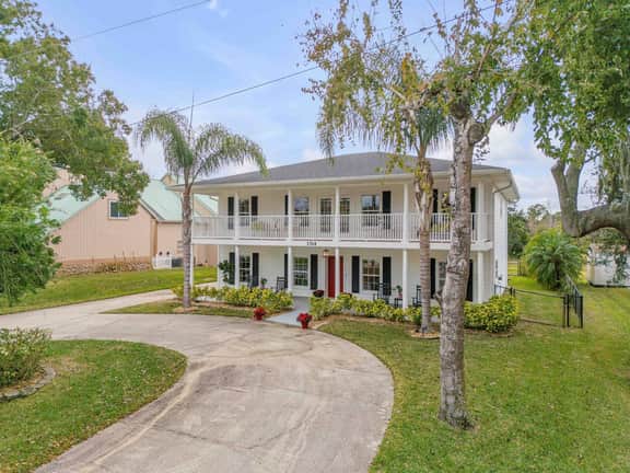 Family Getaway Near NSB | Hot Tub | Sleeps 8