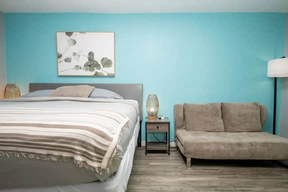 Pet-Friendly King Suite w/ Sofa Bed Near Beach! - Image 3