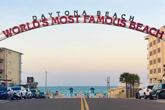 Pet-Friendly King Suite w/ Sofa Bed Near Beach! - Image 5