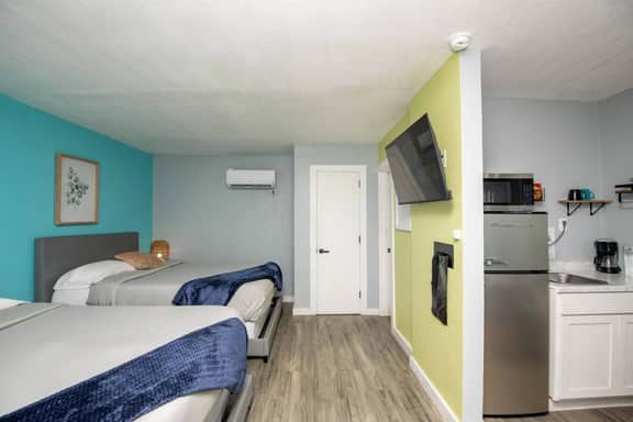 1915 Beach Club - Malibu Suite 3