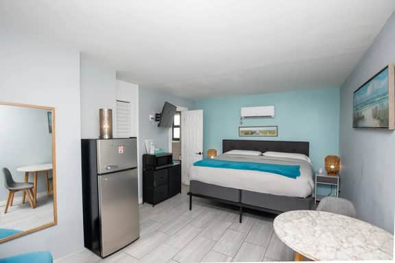 1915 Beach Club - Miami Suite 2