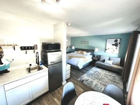 1915 Beach Club - Golden Beach Suite 4