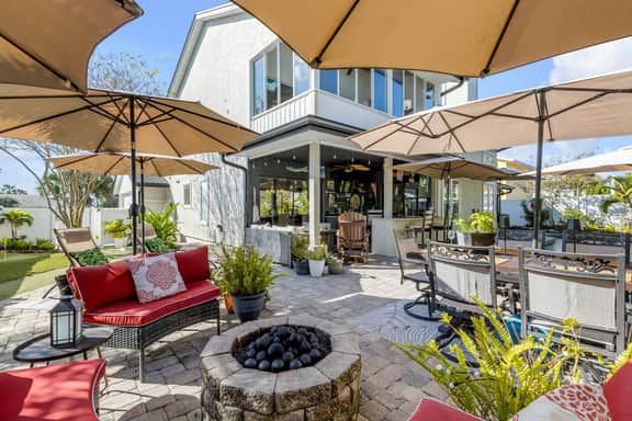 Luxury NSB Beach House | Private Pool & Bar - Image 4