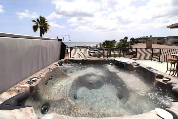 Private Beach Deck with Hot Tub!
