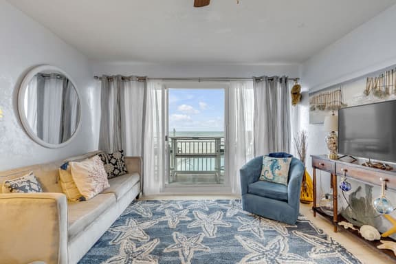 Oceanfront Daytona Beach | Steps to Beach & Pool